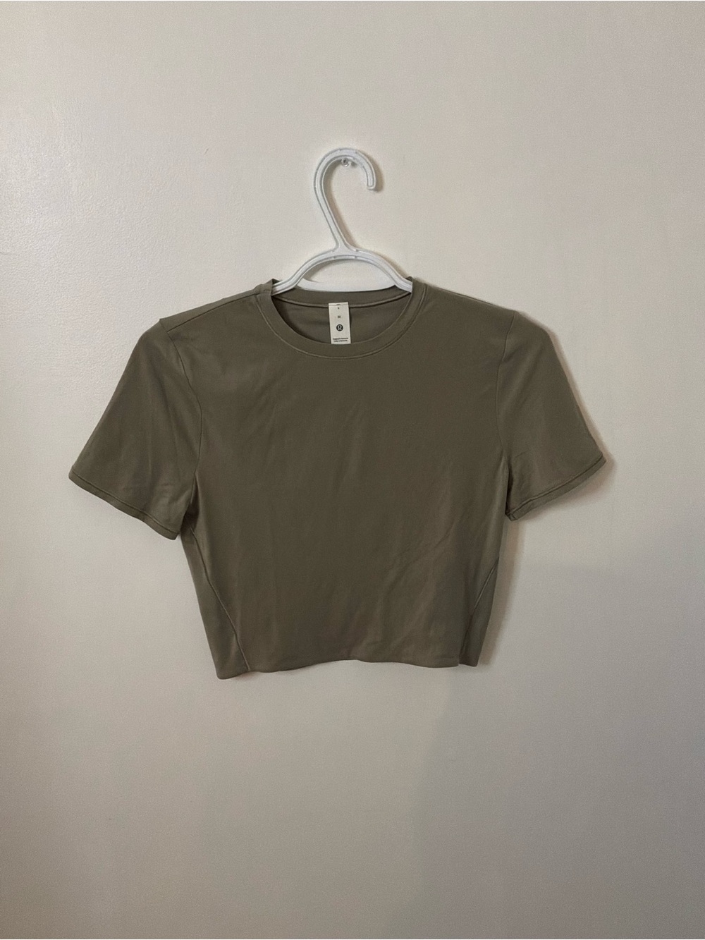LULULEMON | NWOT WUNDERMOST ULTRASOFT CROPPED T SHIRT - Picture 2 of 4
